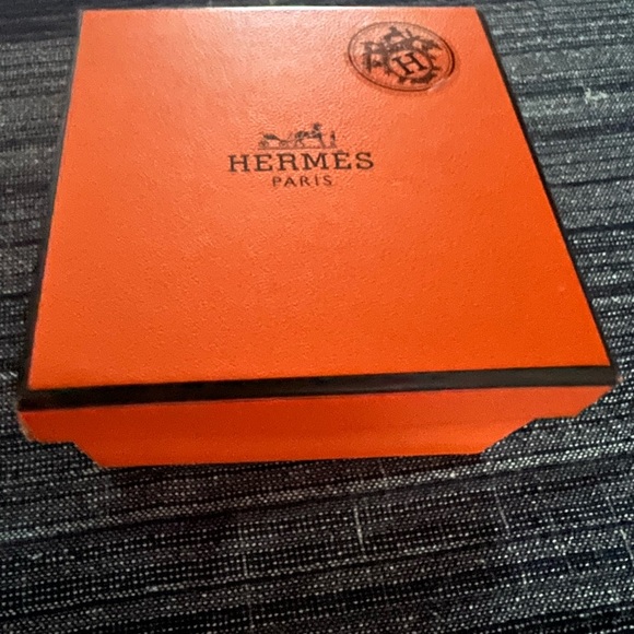 Hermes Perforated Brown Cowhide Leather Silver Tone Bracelet RARE!!! - Picture 10 of 16